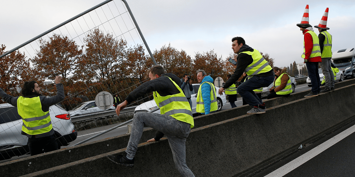 Le fronde des "gilets jaunes" se poursuit