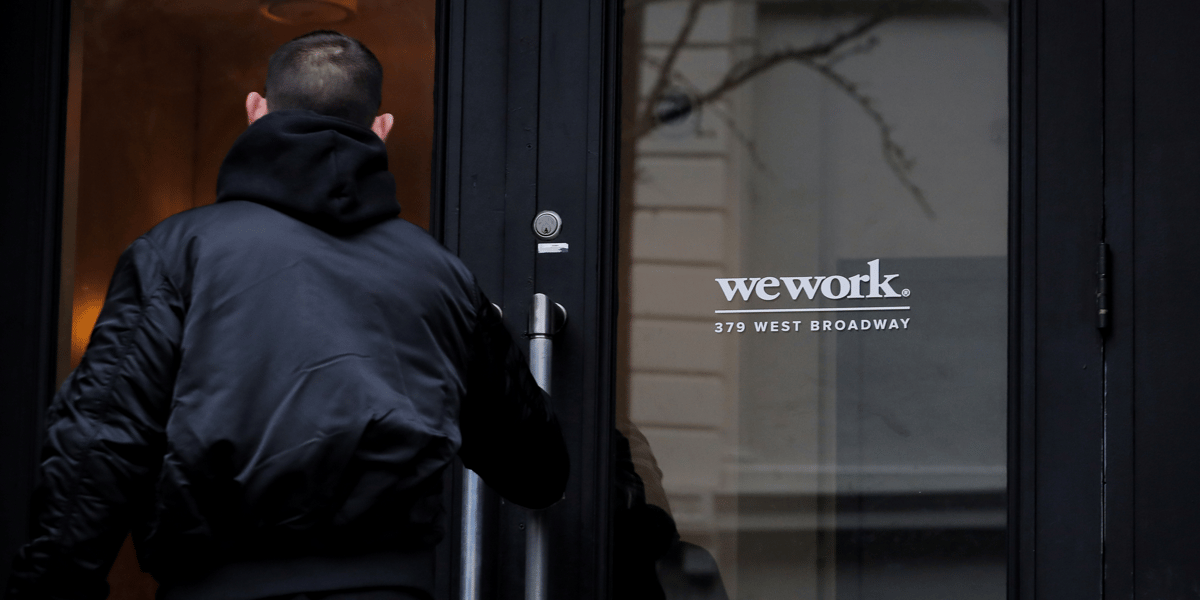 Le retrait du prospectus de l'IPO devrait permettre à la nouvelle équipe dirigeante de travailler de manière plus confidentielle pour tenter de redresser les finances du spécialiste de la location de bureaux en partage.