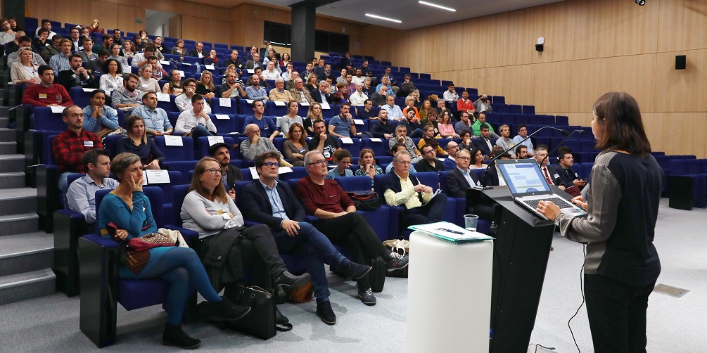 Un public attentif aux enjeux soulevés par Eticoop.