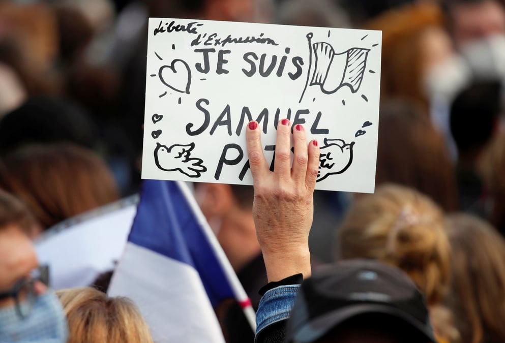 Meurtre de samuel paty: une cinquantaine d'associations seront controlees, dit darmanin
