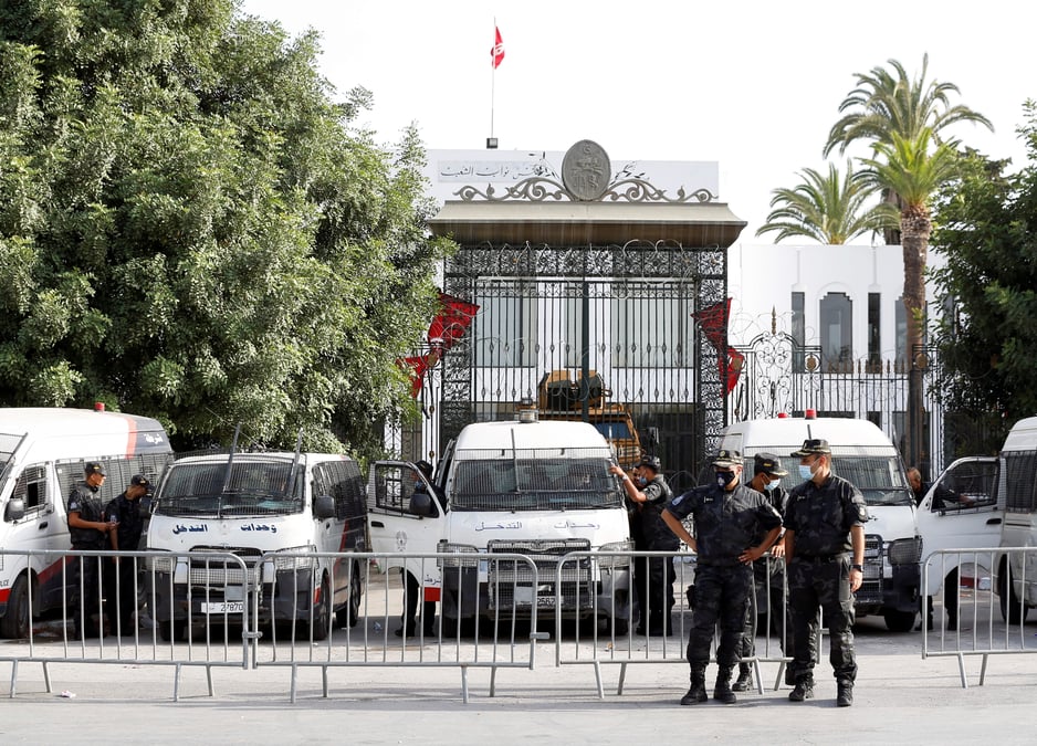 Tunisie: ennahda joue l'apaisement, l'ue appelle a la sortie de crise