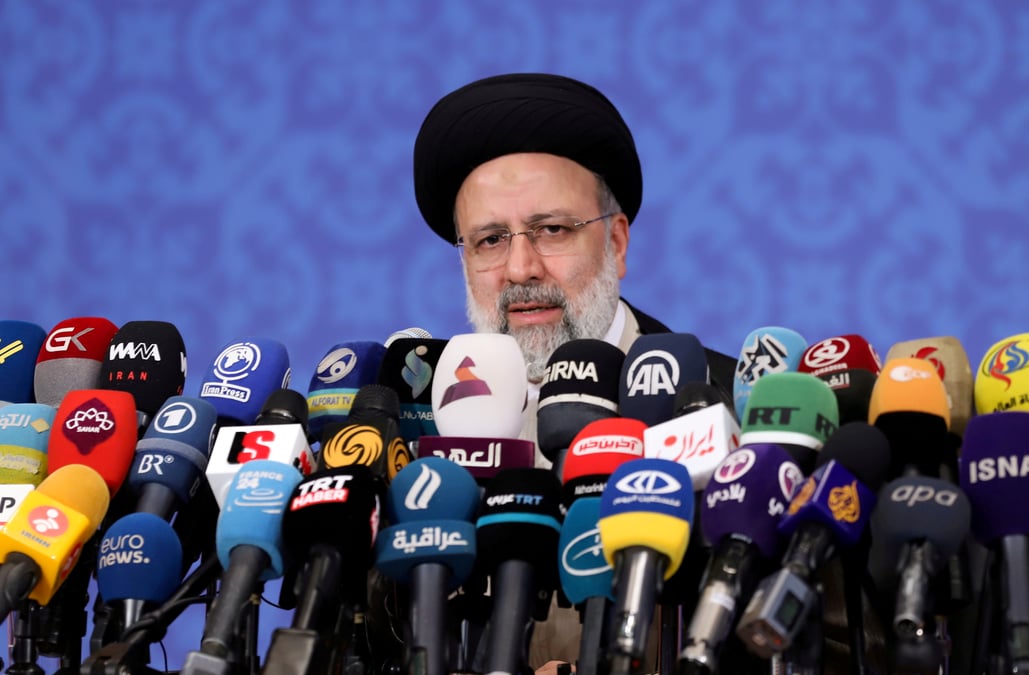L'"echec militaire" americain en afghanistan, une chance pour une paix durable, dit le president iranien
