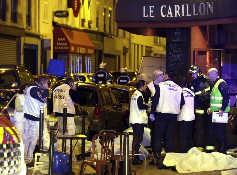 Plus de 120 morts dans une serie d'attaques a paris