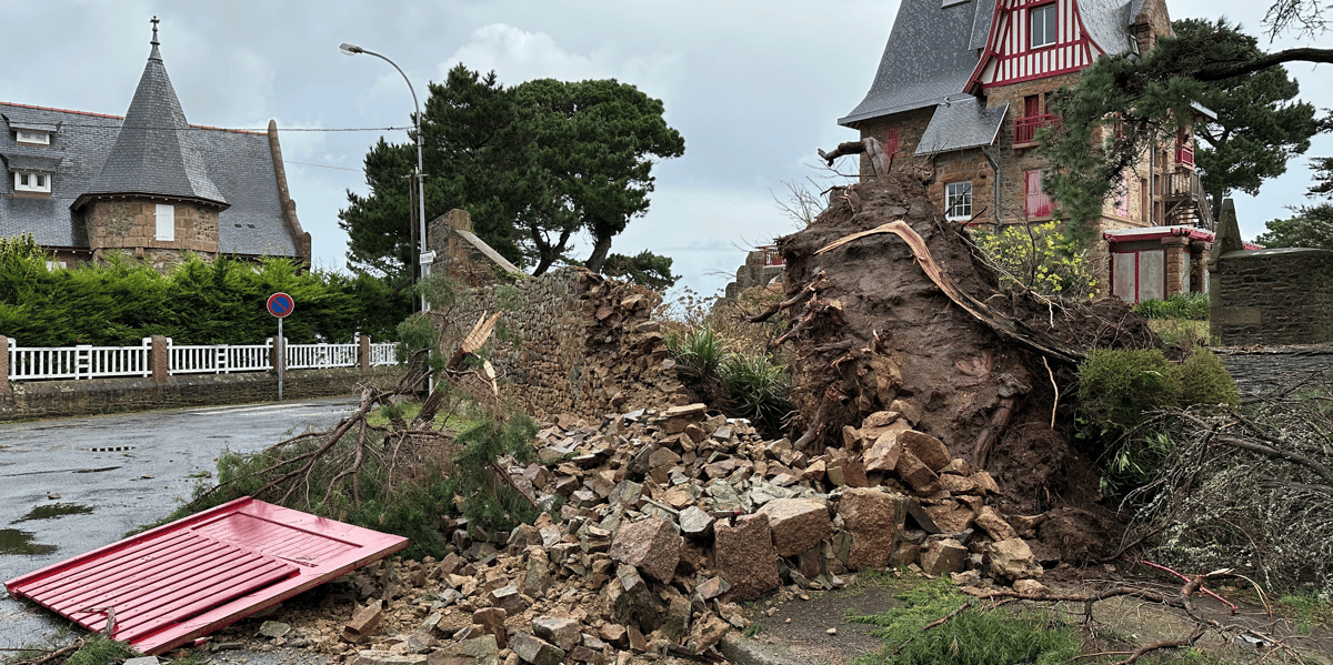 Dommages apres la tempete ciaran a perros-guirec, bretagne
