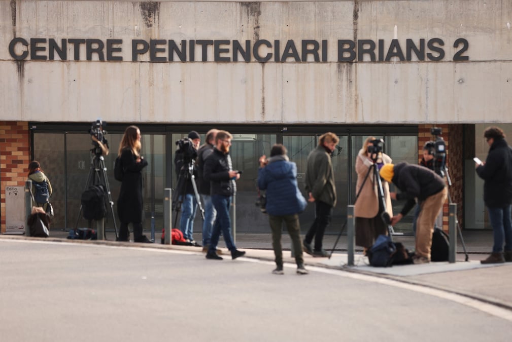 L'entree de la prison de brians 2 ou le footballeur bresilien dani alves a ete emmene a barcelone, en espagne