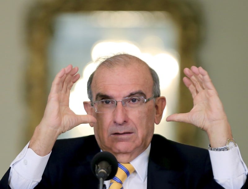L'accord de paix entre la colombie et les farc repousse