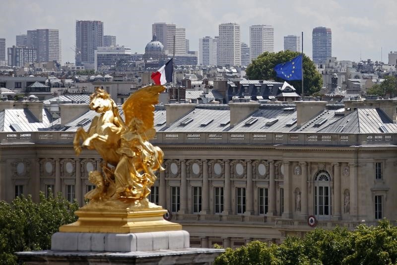Paris preoccupe par les arrestations de manifestants en russie