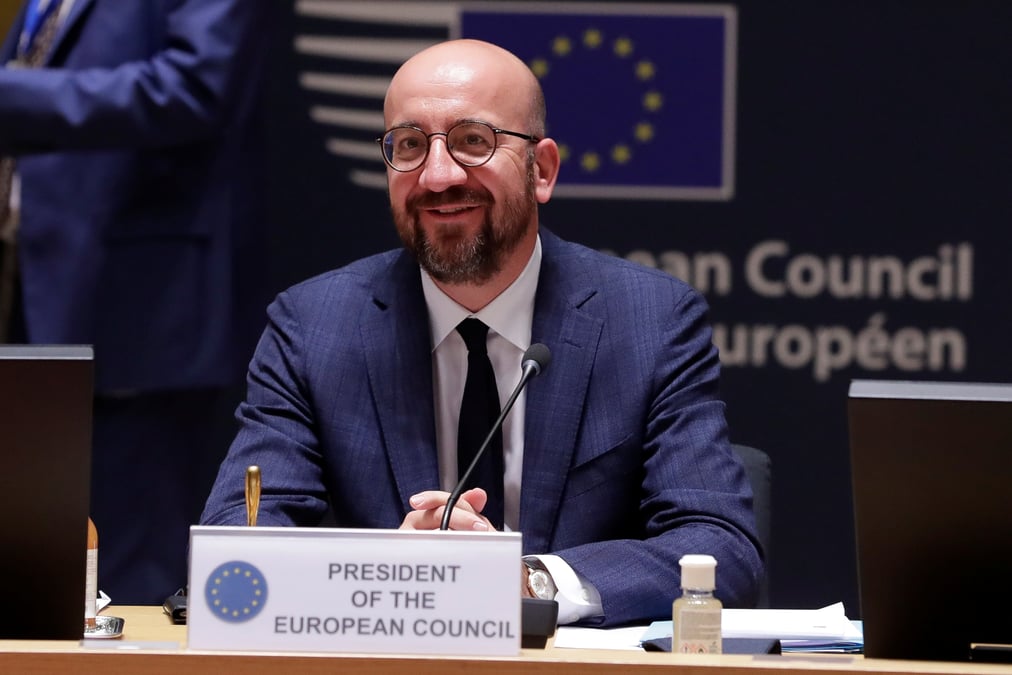 Accord de l'ue sur un plan de relance economique apres un sommet marathon
