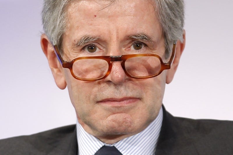 Alain minc apporte son soutien a emmanuel macron