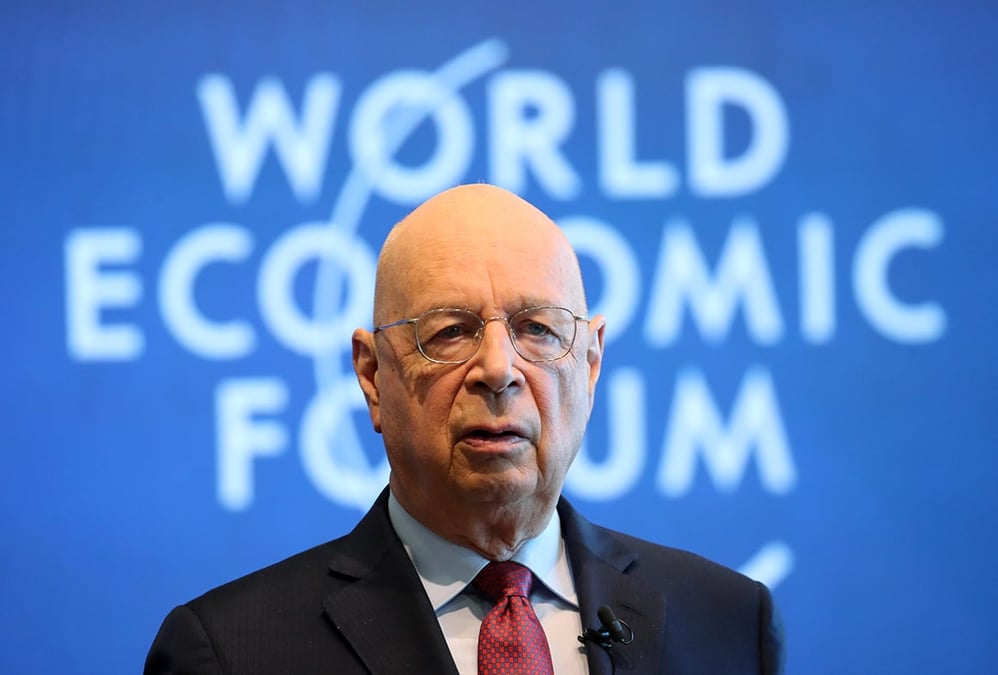 H318 IDÉES Klaus Schwab, fondateur du symposium européen du management en 1971, qui deviendra le Forum économique mondial en 1987