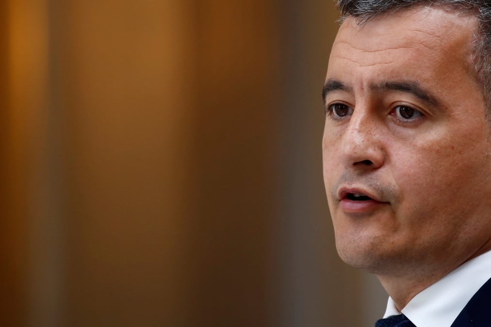 Deux suspects interpelles apres la mort d'un policier a avignon, dit darmanin