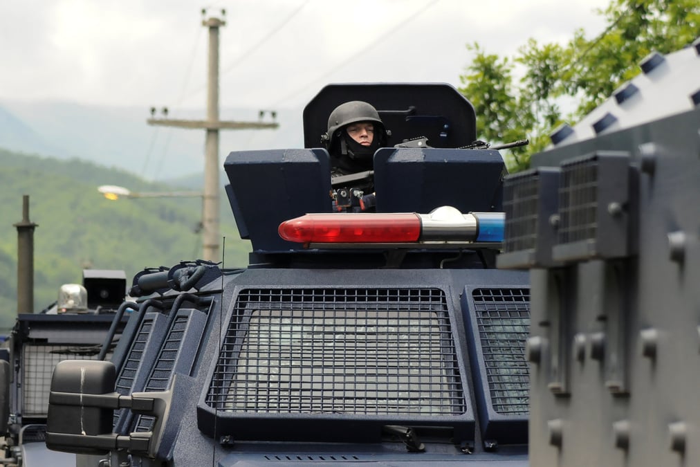 Les forces serbes en etat d'alerte apres des incidents au kosovo