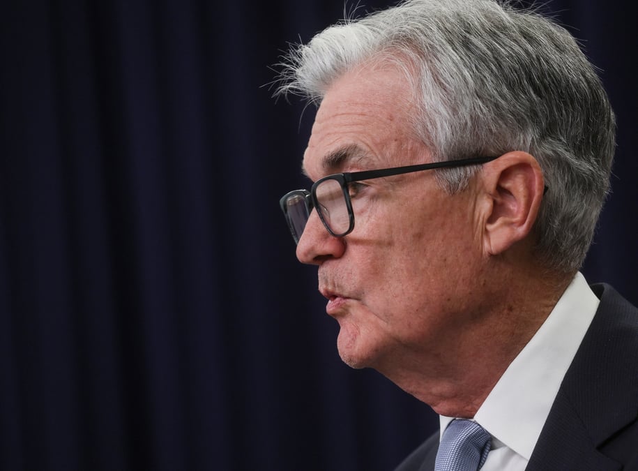 Le president de la fed powell tient une conference de presse apres la publication de la decision de politique de taux d'interet de la fed americaine a washington