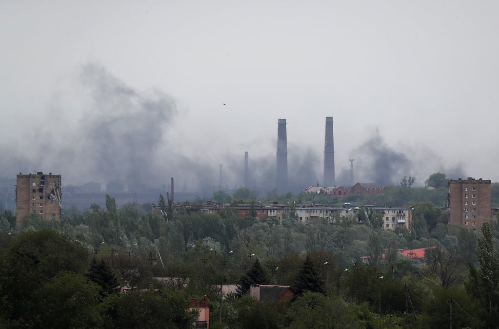 Ukraine: les negociations pour evacuer les soldats d'azovstal tres complexes