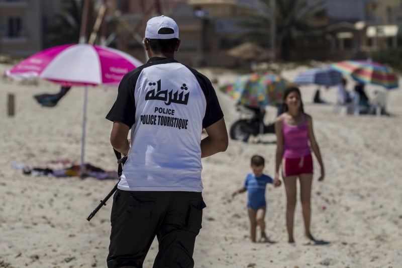 Un policier tunisien tue par des activistes a sousse