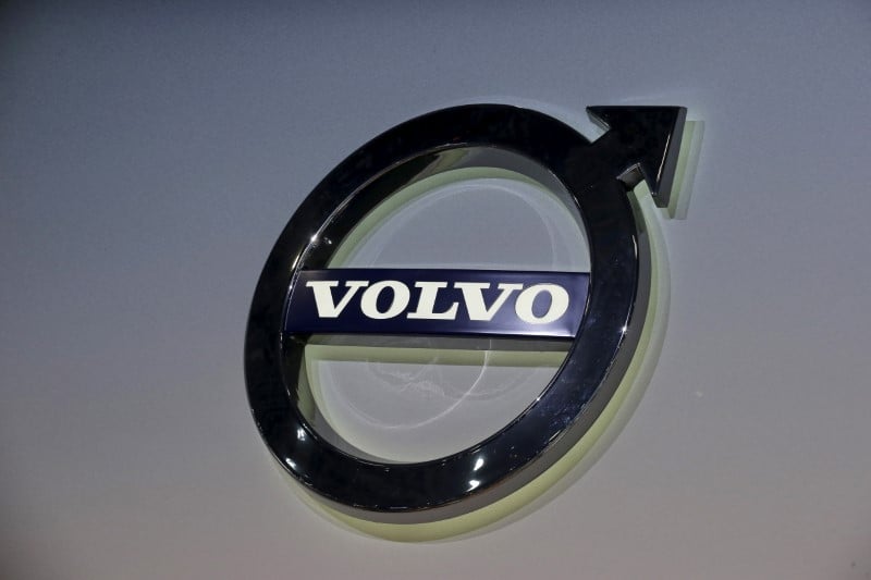 Volvo publie un benefice en hausse au 4e trimestre et releve ses previsions