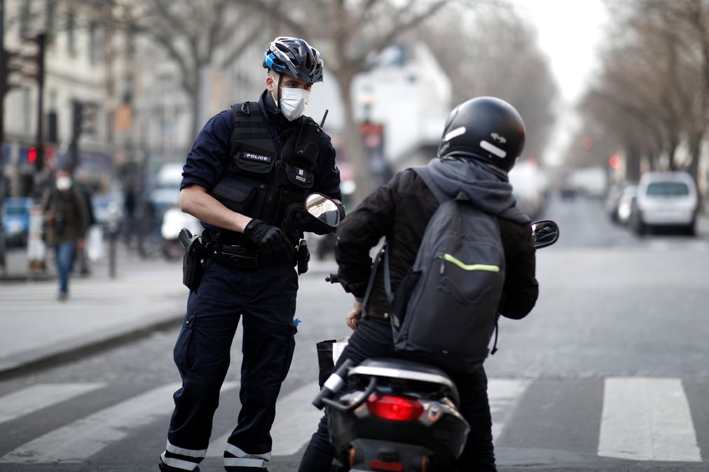 Coronavirus: la france compte desormais 7.730 cas confirmes et 175 deces, contre 148 la veille