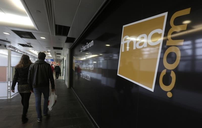 Accord sur le travail le dimanche a la fnac, a confirmer