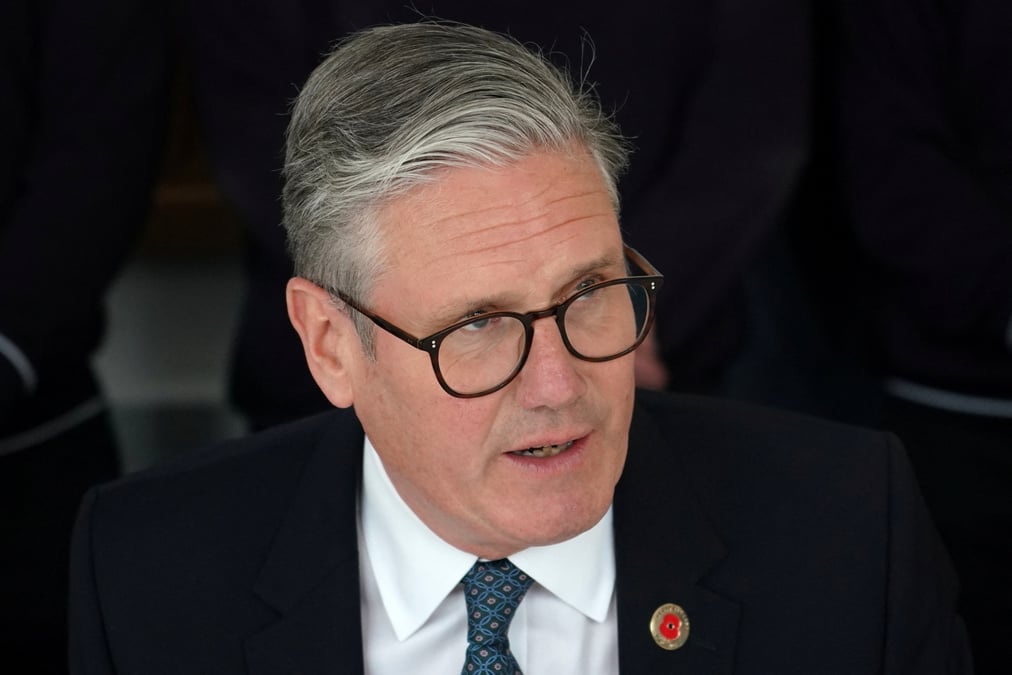 Le Premier ministre Keir Starmer a accusé sur X les conservateurs d'avoir « perdu le contrôle » des frontières.