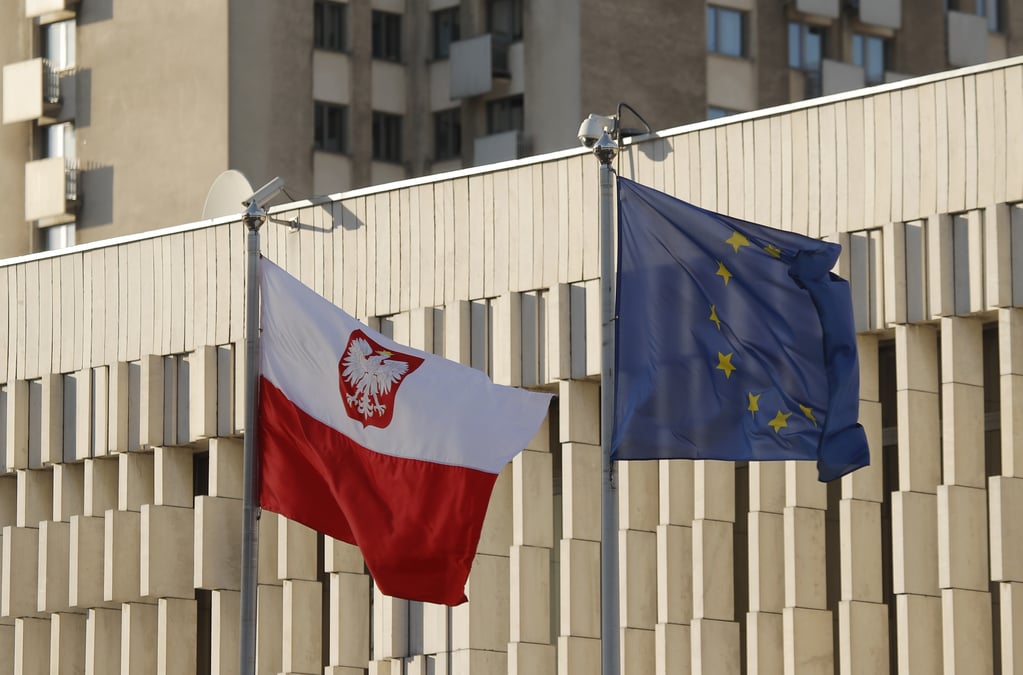 La cjue saisie par bruxelles d'un recours contre la pologne