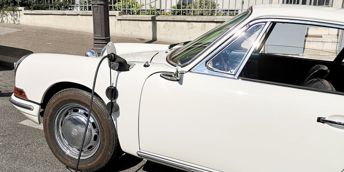 Cette Porsche 912 de 1968 a été rétrofité et roule désormais en 100% électrique (Crédit Retrofutur).