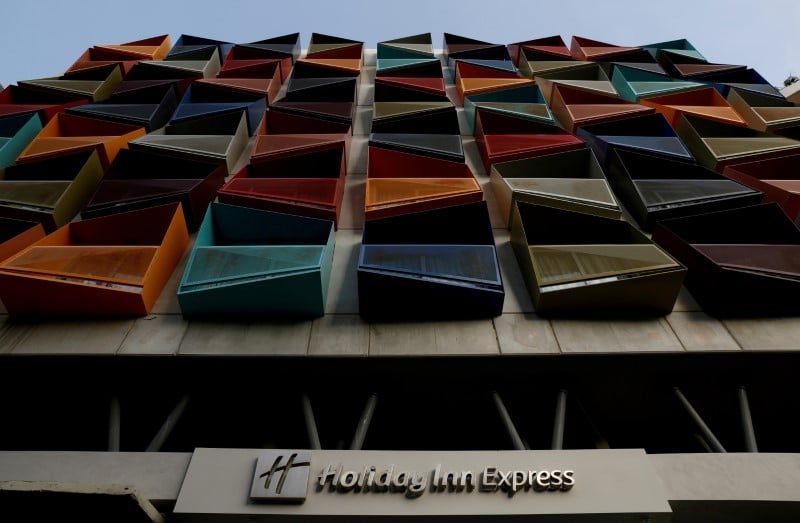 Intercontinental renoue avec les benefices mais supprime le dividende