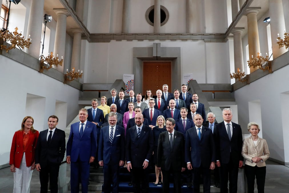 Les dirigeants de l'ue et des pays voisins se reunissent a prague