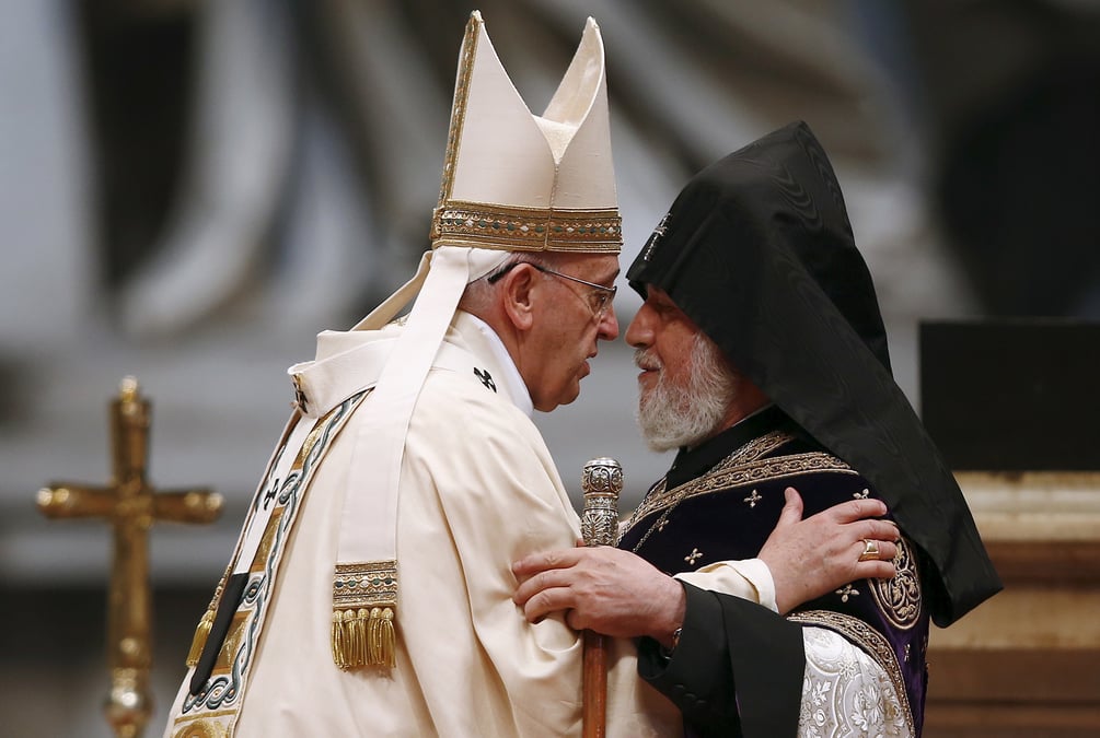 Le pape francois parle de "genocide" des armeniens en 1915