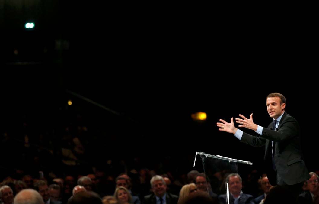 Un sondage donne 27% des intentions de vote a macron