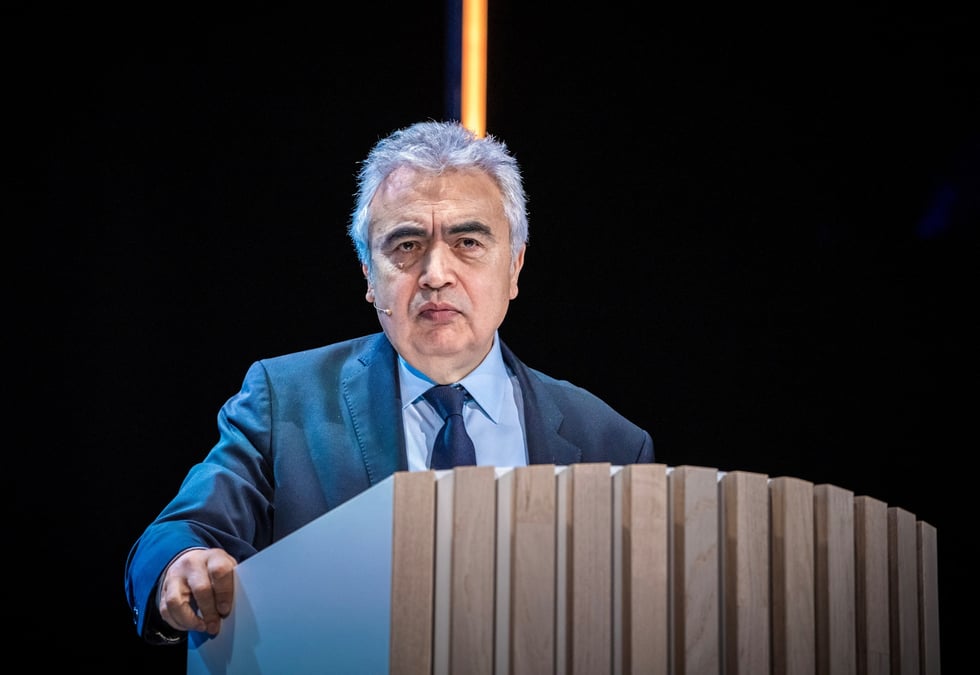 Pour Fatih Birol, directeur exécutif de l'AIE, « la transition vers les énergies propres se poursuit rapidement et freine les émissions ».