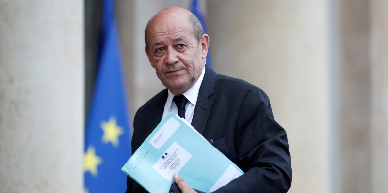 M. Le Drian, ancien président de la région de Bretagne, région de pêche très importante en France, estime que le "poisson" fera partie des "points lourds à gérer" lors des négociations.