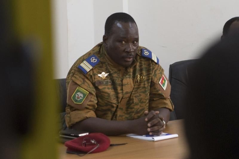 Isaac Zida promet un gouvernement de transition au Burkina Faso