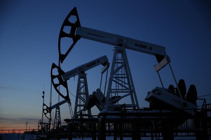 Ryad et caracas discutent d'une stabilisation du marche petrolier