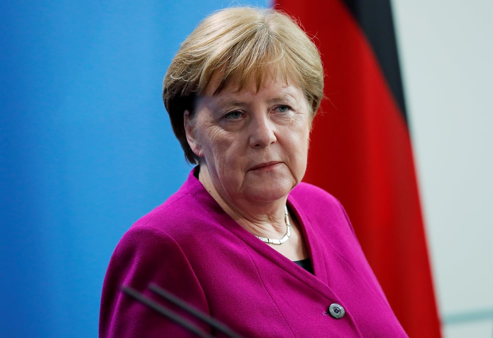 Merkel appelle a combattre l'extreme droite
