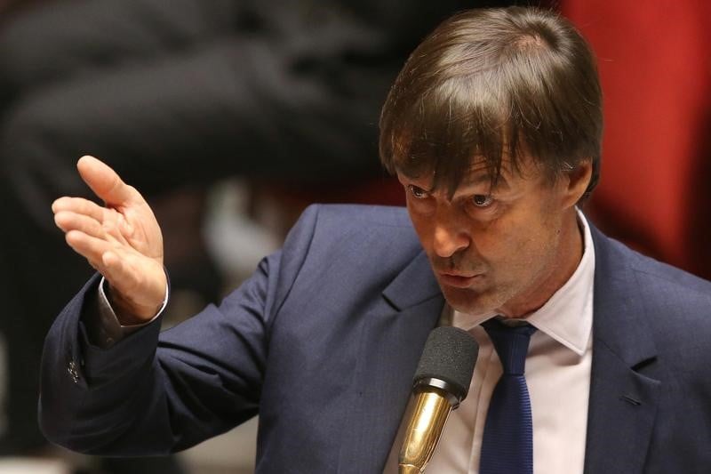 Enfouir les dechets nucleaires, "moins mauvaise solution", selon hulot
