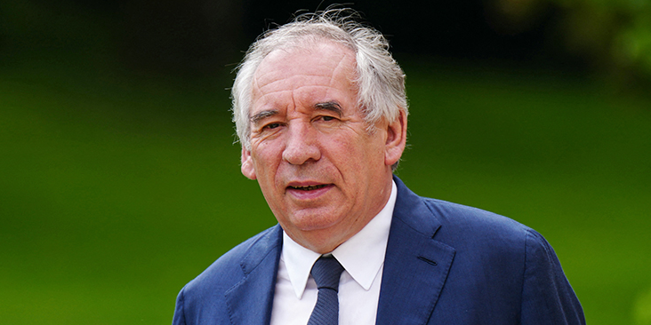 François Bayrou devient Premier ministre à l'âge de 73 ans.