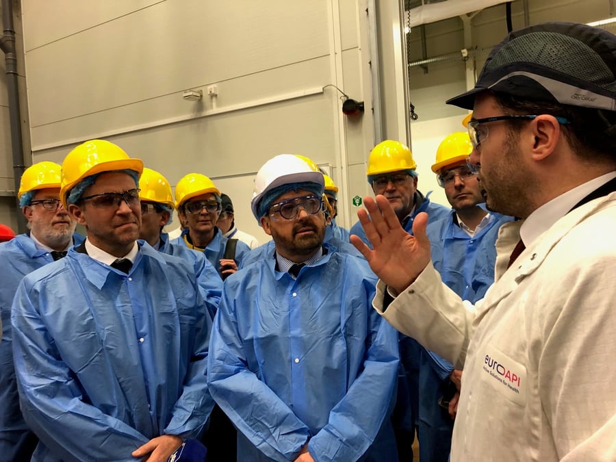 Le ministre de l’Industrie et de l’Énergie, Marc Ferracci, et le ministre de la Santé et de l’Accès aux soins, Yannick Neuder, ont visité le site EuroApi de Vertolaye (Puy-de-Dôme) ce lundi et réaffirmé le soutien de l’Etat.