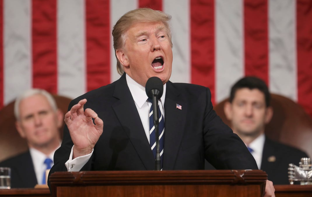 Trump precise son cap "america first"