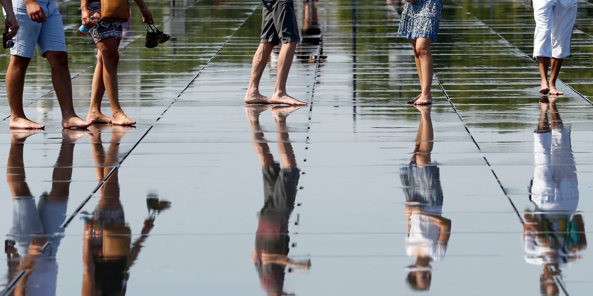 Canicule, vague de chaleur, soleil, hausse des températures, réchauffement climatique, Ville, pollution, Paris, miroir d'eau, sécheresse, aridité,