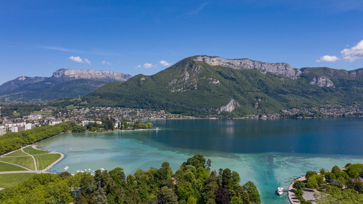 La  « Venise des Alpes » fait partie des trois villes où la taxe foncière augmente fortement cette année en Auvergne Rhône-Alpes.