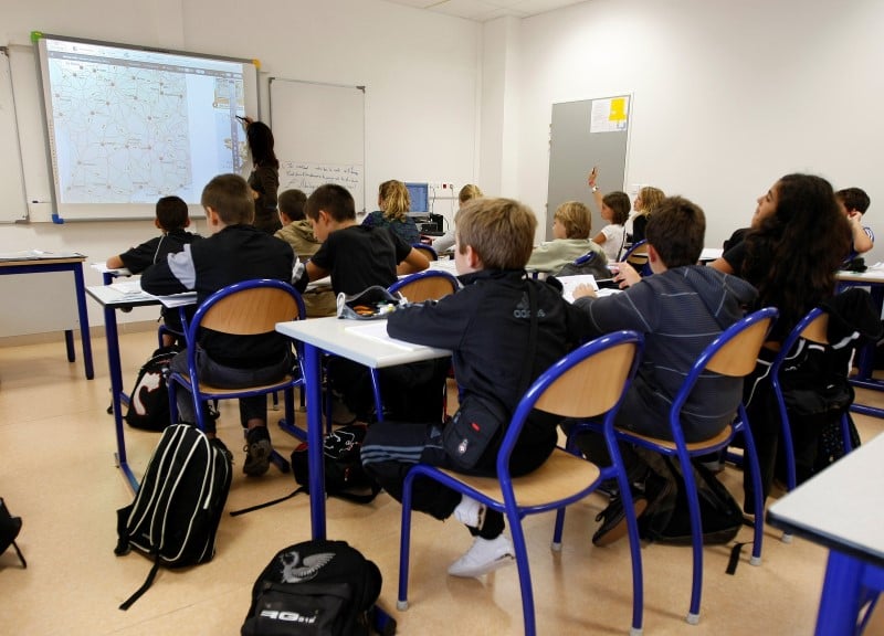 Un depute ump propose le port de l'uniforme a l'ecole