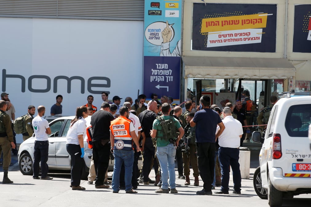 Un israelien tue par un palestinien en cisjordanie occupee