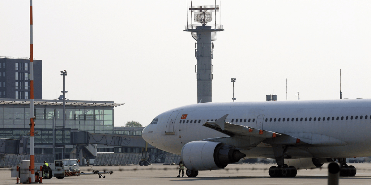 Aéroports Afrique avions énergie solaire