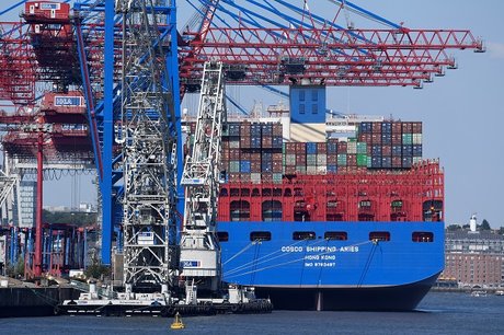 Commerce mondial, porte conteneurs