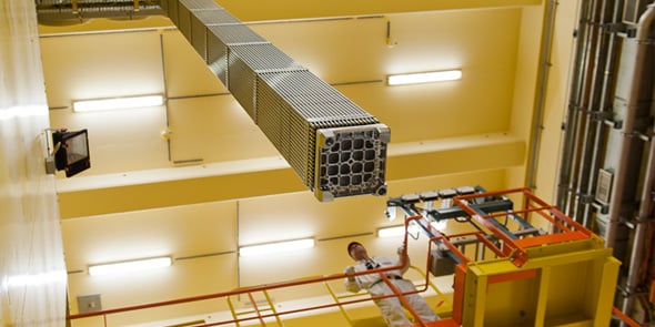 À Marcoule, l'usine Melox fabrique des assemblages de combustibles MOX