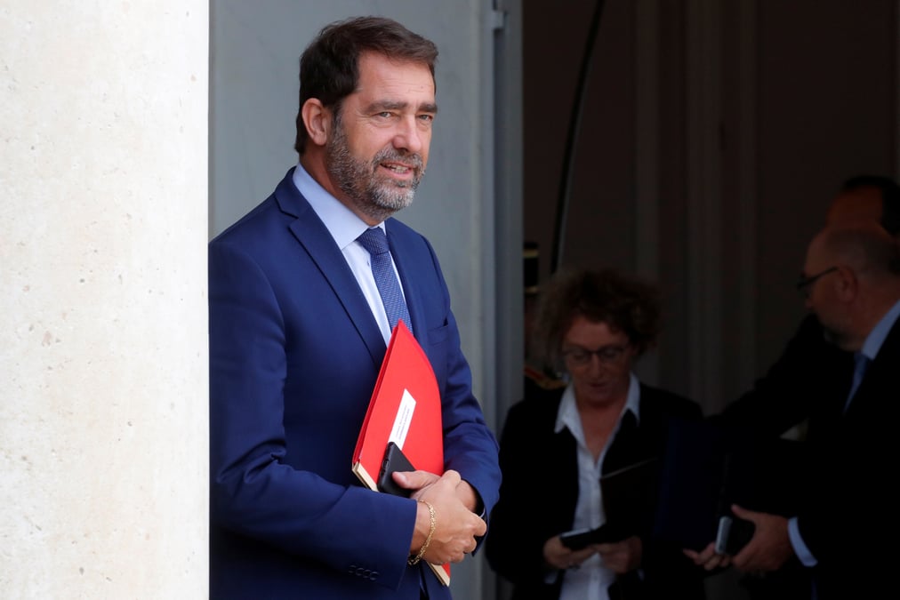Castaner defend macron de tout mepris a l'egard des chomeurs