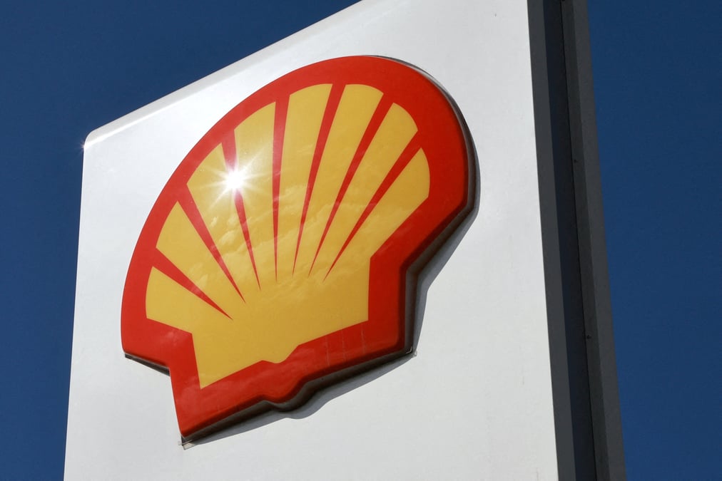 Feu vert des actionnaires a la strategie climatique de shell