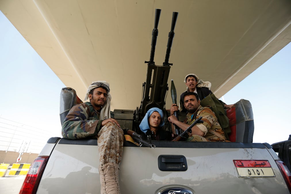 Les miliciens houthis nient avoir renverse le president yemenite