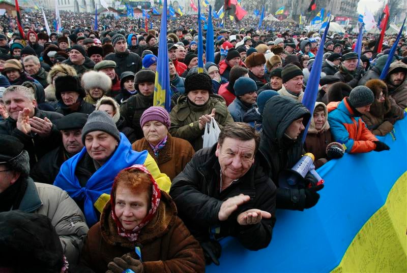 L'opposition ukrainienne défie les lois anti-manifestations
