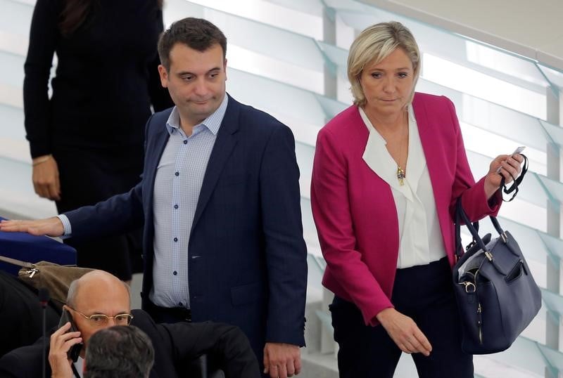 Le pen et philippot se dechirent a la tete du fn